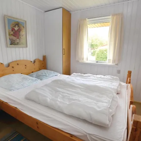 Three-bedroom In Hébergement de vacances Egernsund