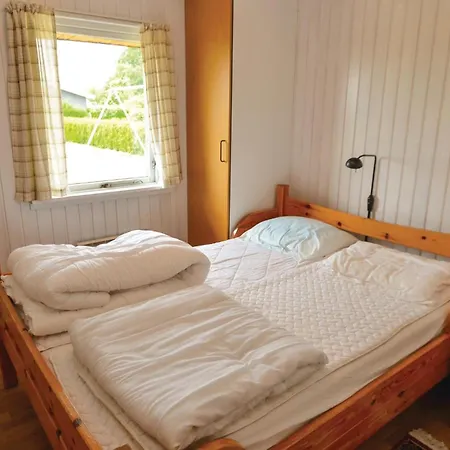 Three-bedroom In Hébergement de vacances