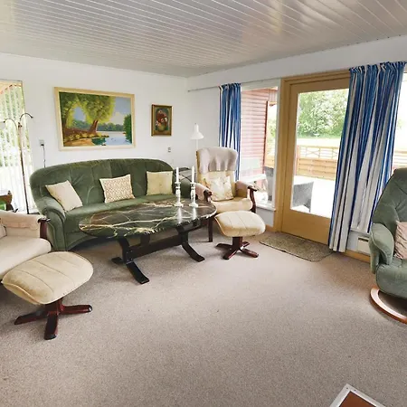 Three-bedroom In Hébergement de vacances *