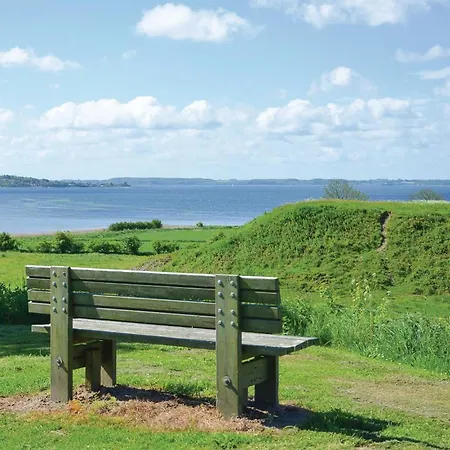 Three-bedroom In Hébergement de vacances Egernsund
